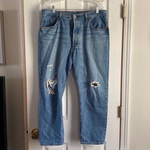 Levi’s 501 High Waisted Cropped Straight Leg Jean size 33 NWOT medium wash